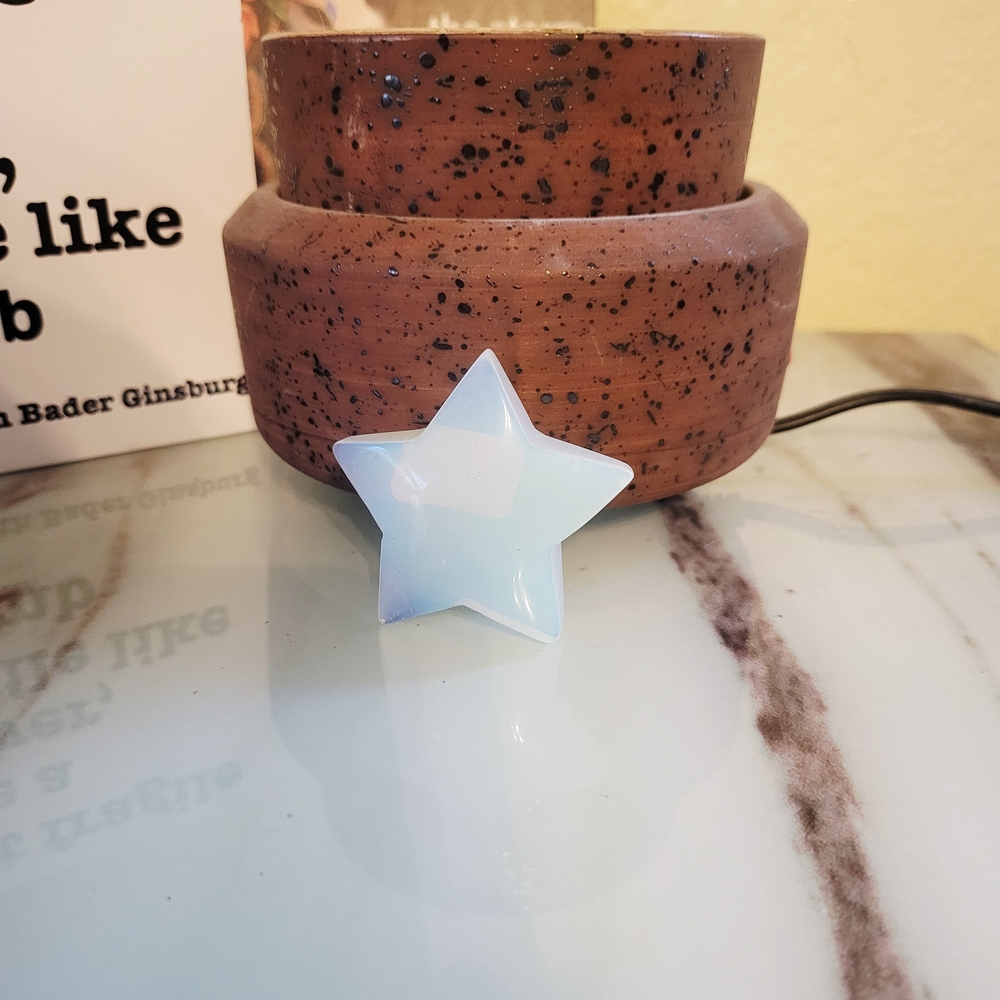 White Star-Shaped Crystal - Picture 2 of 3